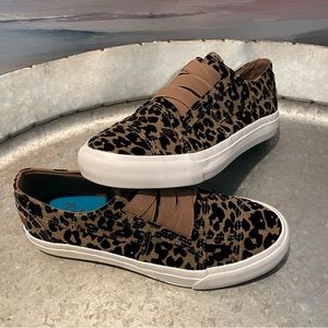 Blowfish Sneakers. Leopard Print. Women’s 6.5. NEW without box.
